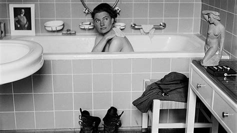 The Naked Woman Who Soaked In Hitler’s Bathtub